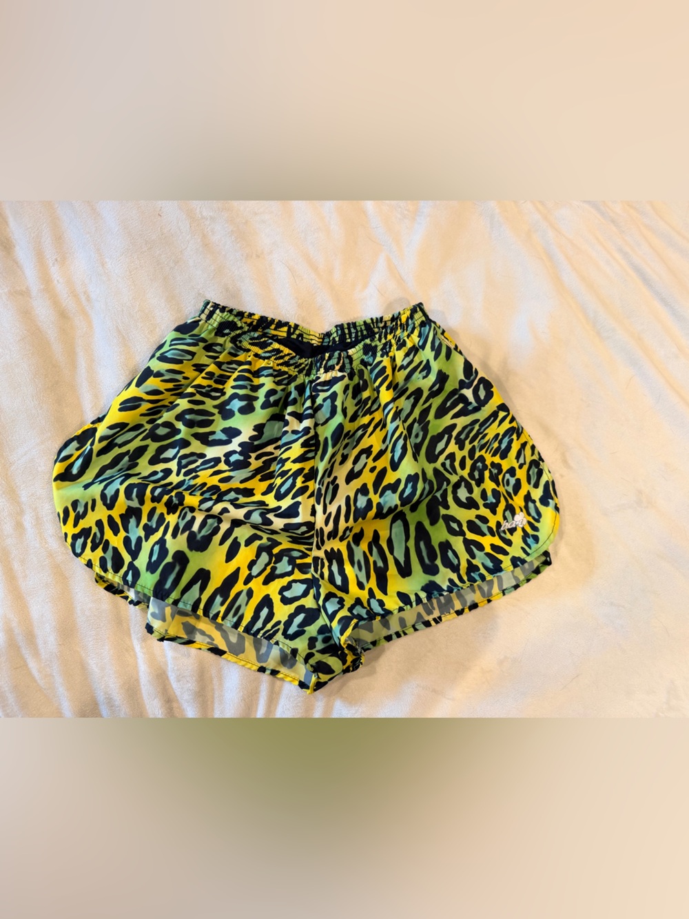 Women’s Leopard Print BOA running shorts, Medium